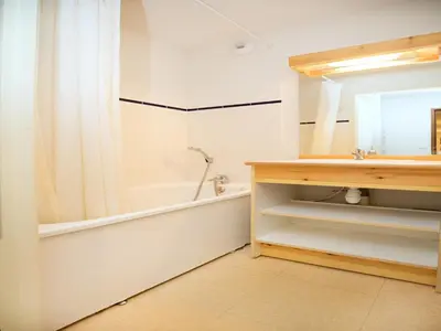 Salle de bains dans l'établissement Apartment for 6 people near River