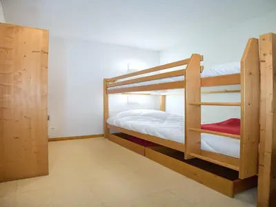 Un ou plusieurs lits dans un hébergement de l'établissement Apartment with 2 rooms, balcony