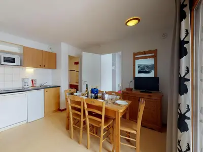 Cuisine ou kitchenette dans l'établissement Apartment in Val Cenis with mountain views
