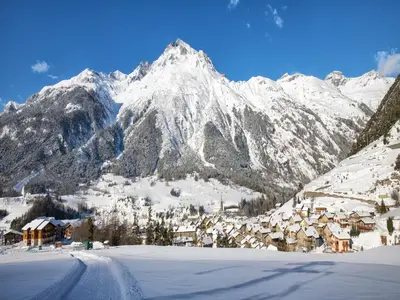Vue générale sur la montagne ou vue sur la montagne depuis l'appartement