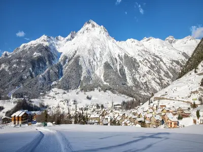 Vue générale sur la montagne ou vue sur la montagne depuis l'appartement