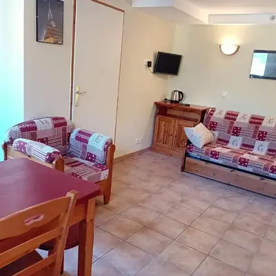 Apartment with parking near River