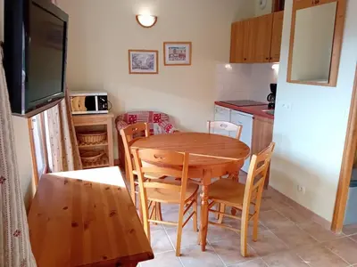 Cuisine ou kitchenette dans l'établissement Apartment in Northern Alps near Arc