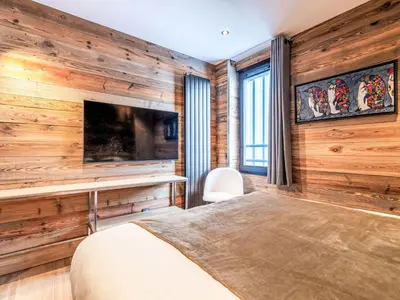Télévision ou salle de divertissement dans l'établissement Apartment Le Curling B - Val Claret-43 by Interhome
