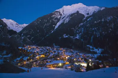 Vue générale sur la montagne ou vue sur la montagne depuis l'appartement