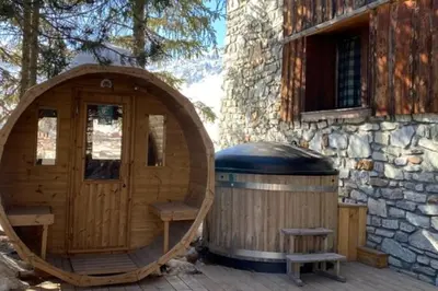 Plan de l'établissement Chalet Les Arolles- Catered Chalet -Half Board