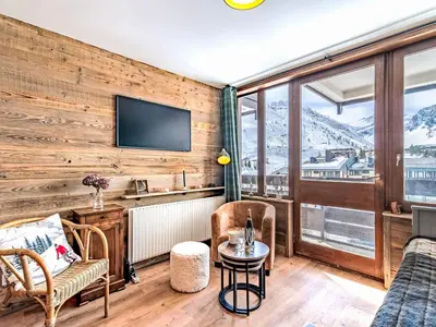Télévision ou salle de divertissement dans l'établissement Apartment Le Hameau de Tovière-5 by Interhome