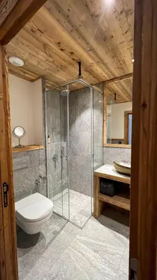 Salle de bains dans l'établissement Résidence KILIMANDJARO - appt 3 pièces 60m2 - by Hotel MontBlanc