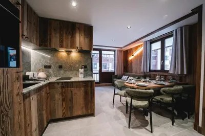 Cuisine ou kitchenette dans l'établissement Appartement Eclipse by ExplorHome I 4 à 6 personnes I Skis aux pieds I Tignes, Val Claret