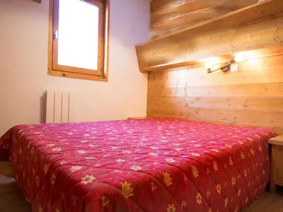 Un ou plusieurs lits dans un hébergement de l'établissement Appartement cosy avec terrasse à Aussois, 4 pers. - FR-1-508B-12