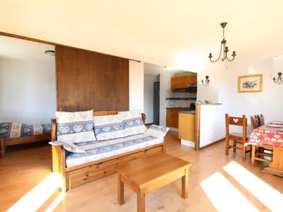 Un ou plusieurs lits dans un hébergement de l'établissement Appartement spacieux pour 6 à Aussois avec balcon et wifi - FR-1-508B-14