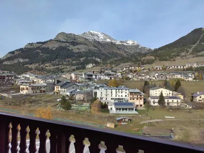 Vue générale sur la montagne ou vue sur la montagne depuis l'appartement