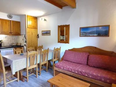 Cuisine ou kitchenette dans l'établissement Appartement Duplex 8 Pers, Calme, Près Navettes et Piscine - FR-1-508B-17