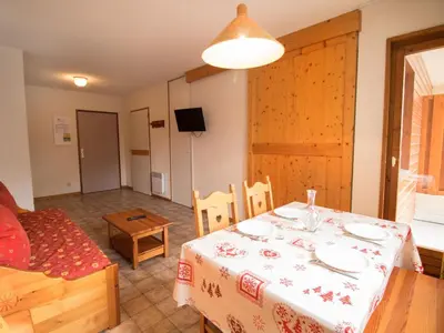 Un ou plusieurs lits dans un hébergement de l'établissement Appartement confortable avec parking, accueil 4 pers, près des navettes à Aussois - FR-1-508B-24