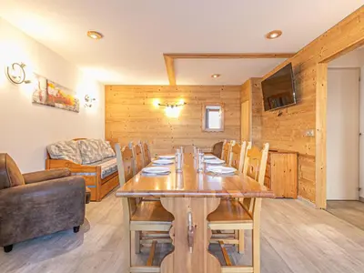 Télévision ou salle de divertissement dans l'établissement Appartement rénové pour 8 pers. à Aussois - FR-1-508B-20