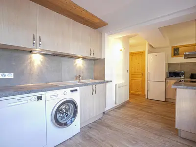 Cuisine ou kitchenette dans l'établissement Appartement rénové pour 8 pers. à Aussois - FR-1-508B-20