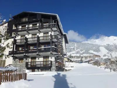 Vue générale sur la montagne ou vue sur la montagne depuis l'appartement