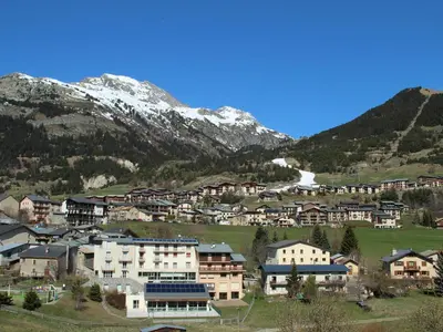 Vue générale sur la montagne ou vue sur la montagne depuis l'appartement
