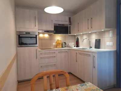 Cuisine ou kitchenette dans l'établissement Studio 4 pers à Aussois avec terrasse exposée sud - FR-1-508B-29