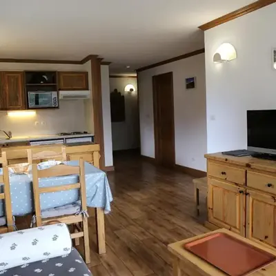 Appartement pour 6 avec balcon et vue montagne