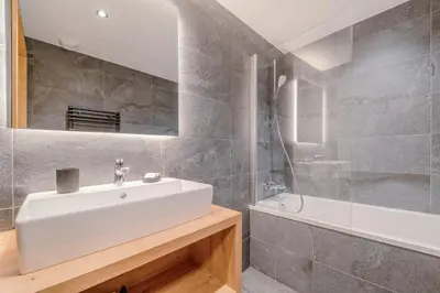Salle de bains dans l'établissement TERRESENS - L'Etoile de la Vanoise