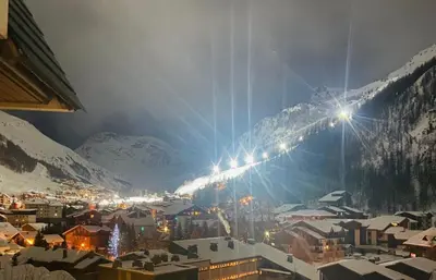 Vue générale sur la montagne ou vue sur la montagne depuis l'appartement