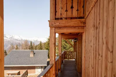 Vue générale sur la montagne ou vue sur la montagne depuis la maison de vacances