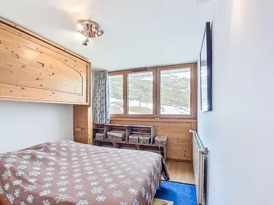 Un ou plusieurs lits dans un hébergement de l'établissement Apartment Palafour - Le Lac-7 by Interhome