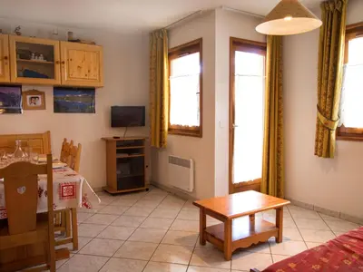 Cuisine ou kitchenette dans l'établissement Appartement 38m², 6 pers, parking, quartier calme à Aussois - FR-1-508B-11