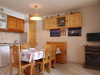 Cuisine ou kitchenette dans l'établissement Appartement 38m², 6 pers, parking, quartier calme à Aussois - FR-1-508B-11