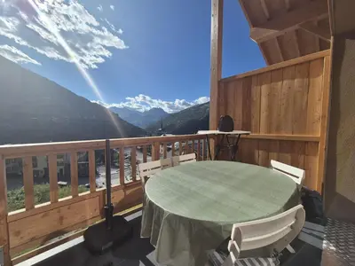 Vue générale sur la montagne ou vue sur la montagne depuis l'appartement