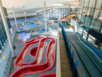 Piscine de l'établissement Ici, dort un Gorille ou située à proximité