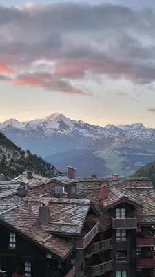 Vue générale sur la montagne ou vue sur la montagne depuis l'appartement