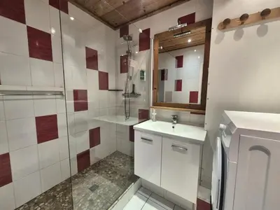 Salle de bains dans l'établissement Résidence Bec Rouge - Appartement rénové·Skis aux pieds·Balcon MAE-6213