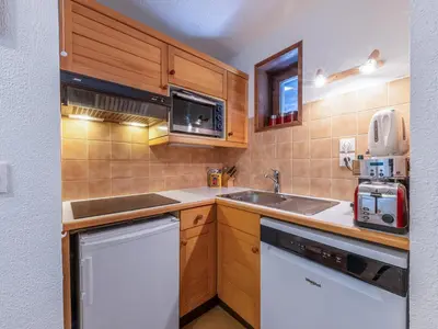 Cuisine ou kitchenette dans l'établissement Duplex 3 pièces avec wifi et parking, 6 pers., au pied des pistes à Val-d'Isère - FR-1-694-422