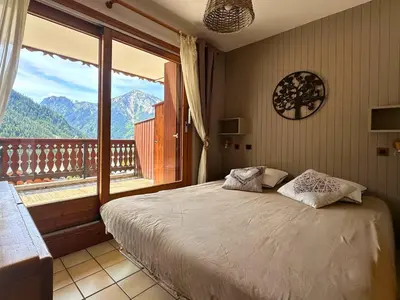 Vue générale sur la montagne ou vue sur la montagne depuis l'appartement