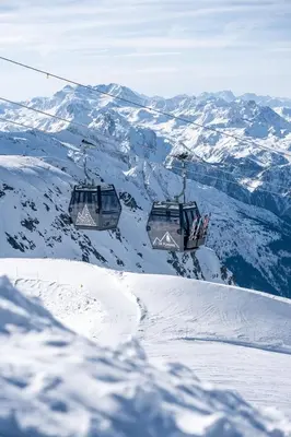 L'établissement Mira, Vue Exceptionnelle confort piscine, Spa en hiver