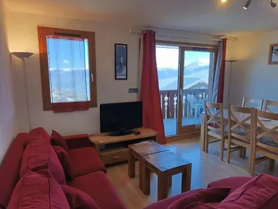 Télévision ou salle de divertissement dans l'établissement Paradiski pied des pistes vallandry