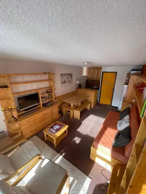 Cuisine ou kitchenette dans l'établissement Appt Marmays cosy plein Sud