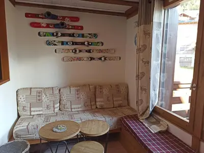 Coin salon dans l'établissement Paradiski bordure de pistes vallandry