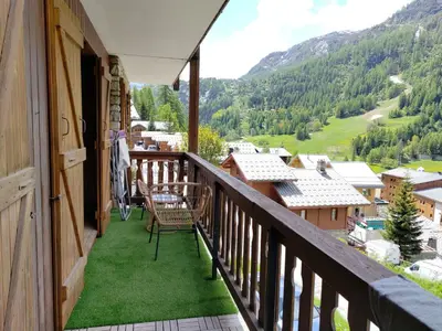 Vue générale sur la montagne ou vue sur la montagne depuis l'appartement