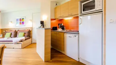 Cuisine ou kitchenette dans l'établissement Appartement 1 Chambre + Coin Nuit 6 Personnes MAE-2381
