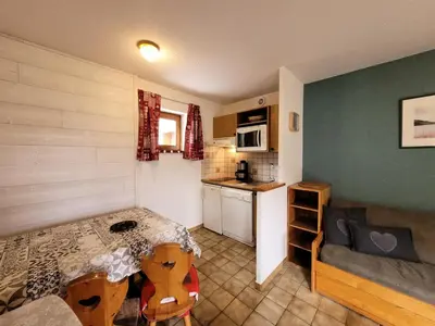 Cuisine ou kitchenette dans l'établissement Résidence Le Saint Genix - Appartement 2 pièces - 4 personnes MAE-0383