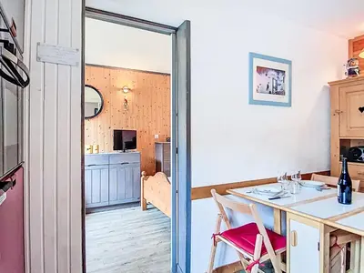 Cuisine ou kitchenette dans l'établissement Apartment Les Chaudes Almes by Interhome