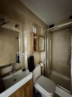 Salle de bains dans l'établissement ARC 2000, Studio rénové 4 couchages, Vue Montagne