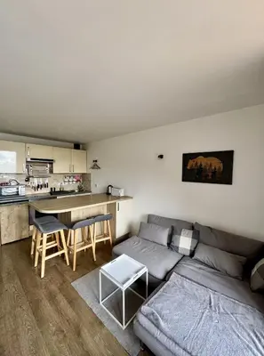 Cuisine ou kitchenette dans l'établissement ARC 2000, Studio rénové 4 couchages, Vue Montagne