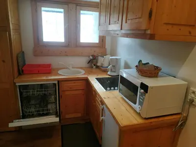Cuisine ou kitchenette dans l'établissement Studio 3 pers - Ski aux pieds - Centre Val d'Isère - Wifi - FR-1-519-37