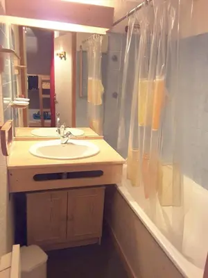 Salle de bains dans l'établissement Paradiski ski au pied vallandry