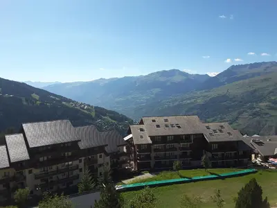 Vue générale sur la montagne ou vue sur la montagne depuis l'appartement