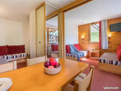Coin salon dans l'établissement Appartement à la montagne, balcon au soleil